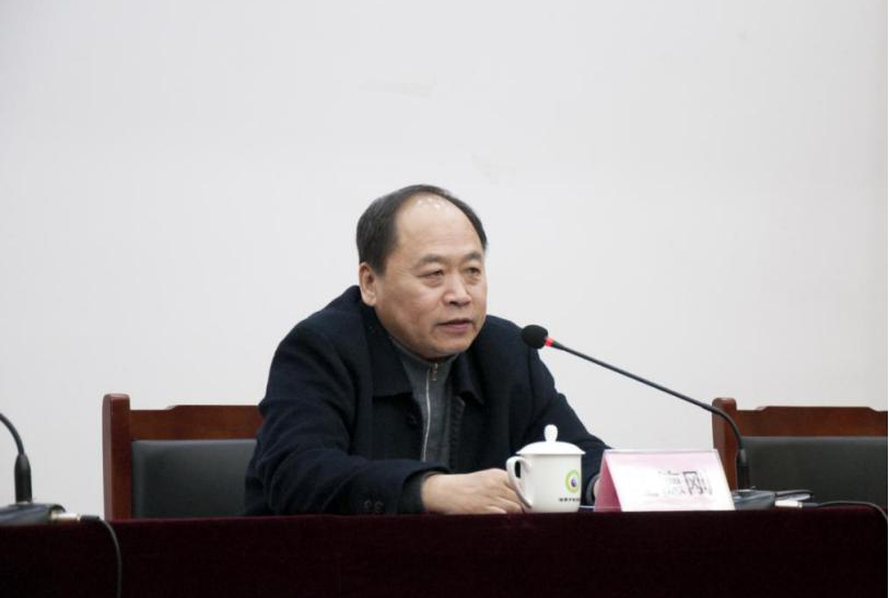 市能源集團(tuán)公司召開新任職中層干部集體談話會議(圖3)